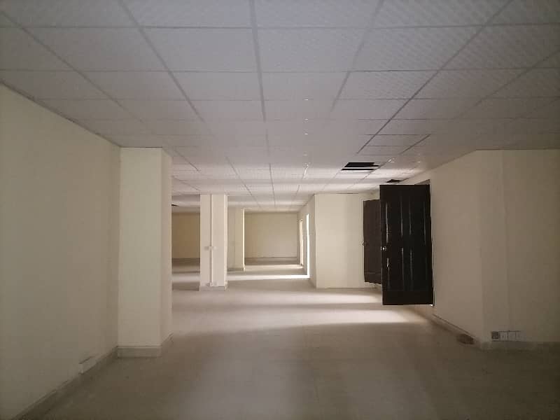 Prime Location Office Of 3500 Square Feet Available For rent In Jail Road 0