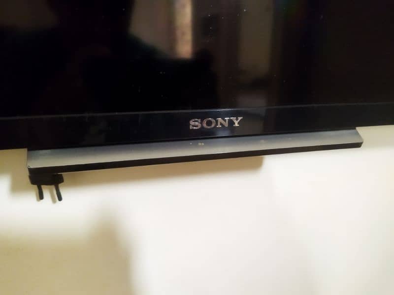 SONY tv for sale 3