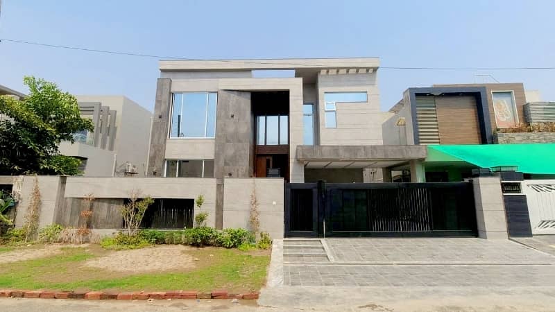 A Prime Location 1 Kanal House In Lahore Is On The Market For Sale 0