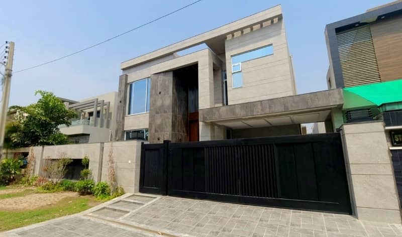 A Prime Location 1 Kanal House In Lahore Is On The Market For Sale 4