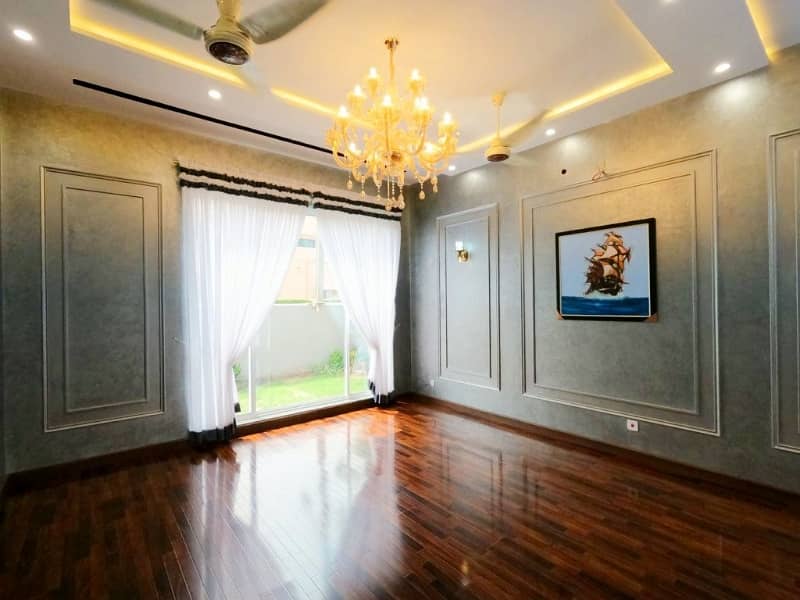 A Prime Location 1 Kanal House In Lahore Is On The Market For Sale 16