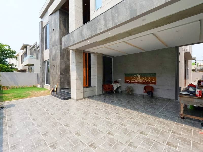 A Prime Location 1 Kanal House In Lahore Is On The Market For Sale 18