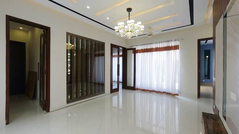 A Prime Location 1 Kanal House In Lahore Is On The Market For Sale 20