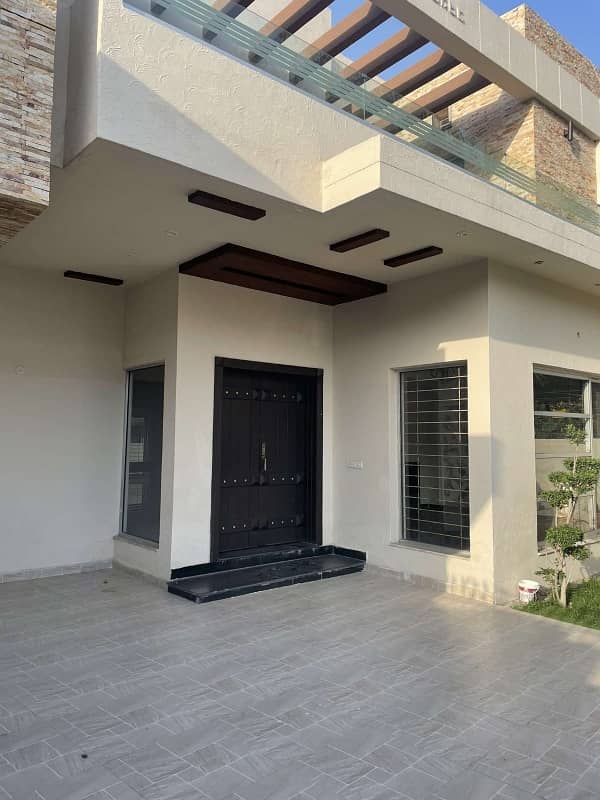 10 Marla Slightly Used House For Rent Dha Phase 5 Prime Location 11