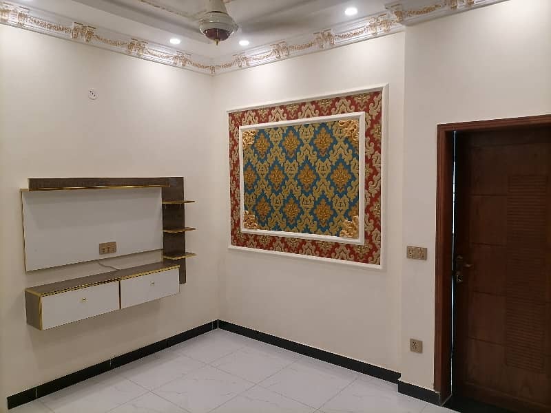 10 Marla House For sale In Central Park - Block A Lahore 0