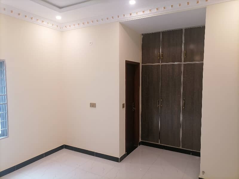 10 Marla House For sale In Central Park - Block A Lahore 2