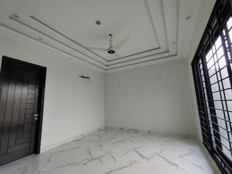 1 Kanal Barnd New House For Rent Dha Phase 7 Prime Location 18