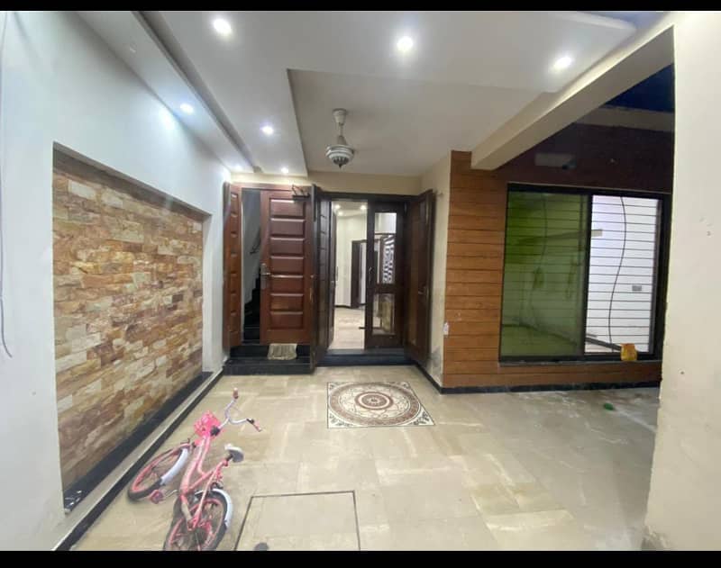 9 MARLA HOUSE FOR SALE INREAL COTTAGES( Near Bay Stop Bata Chowk) 20