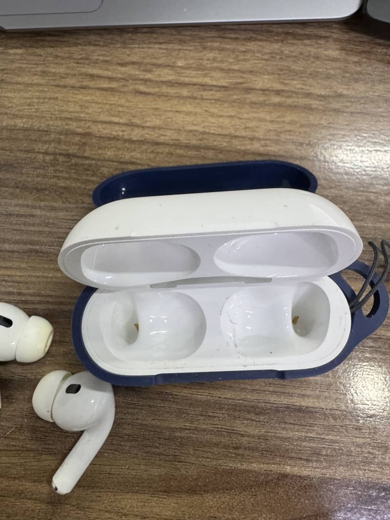 Apple earpods pro 2 (Original) Magsafe Case 2