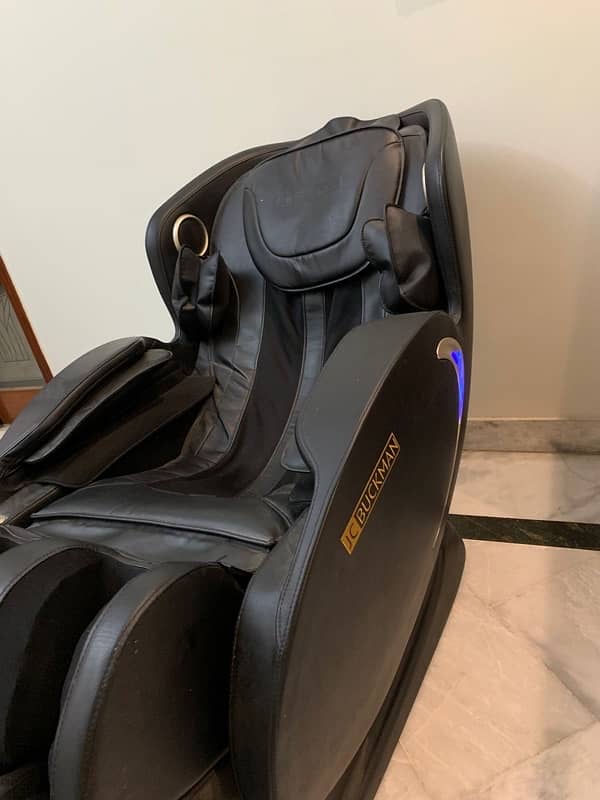 Luxury JC Buckman Massage Chair – Excellent Condition with Warranty! 3