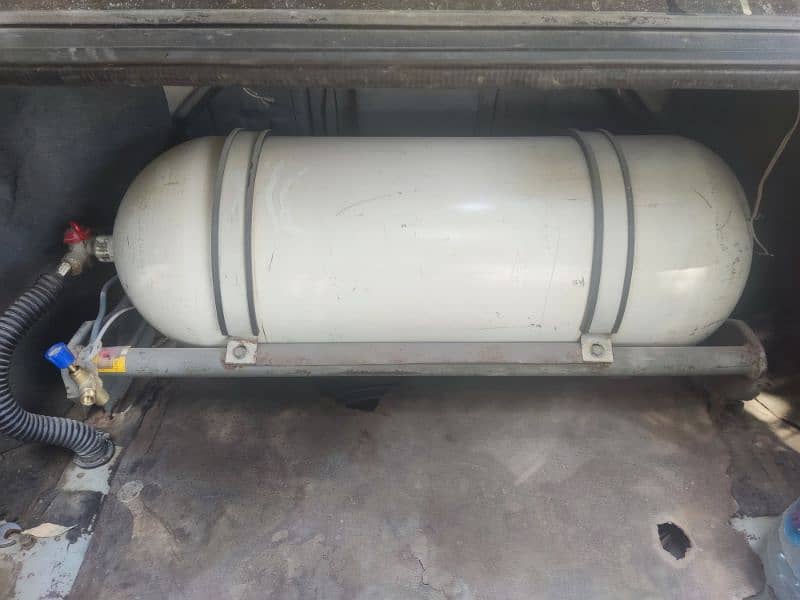 cng/lpg kit and cylinder baleno 1