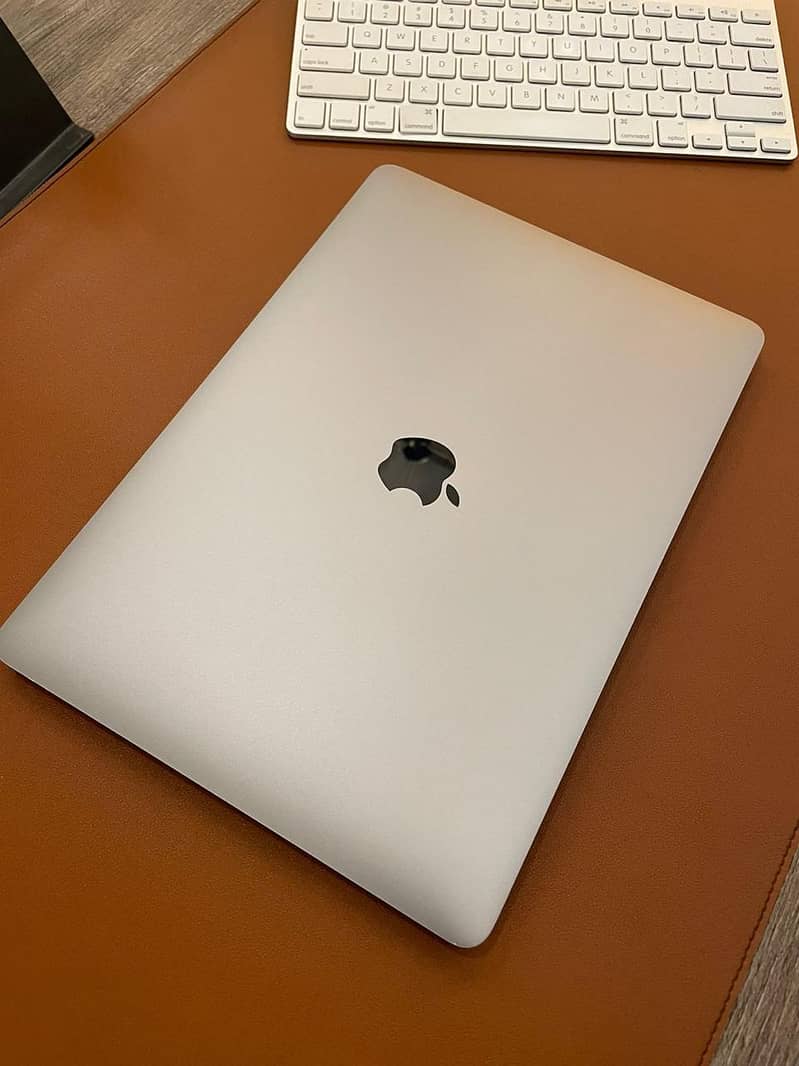 M1 MacBook pro 256gb 3