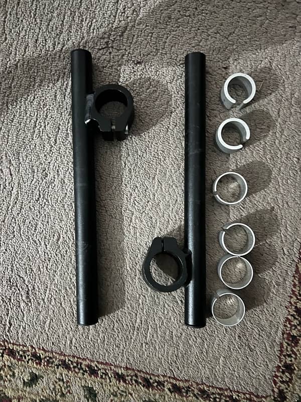 2 piece handle bar for ybr, cg125, cd70 0