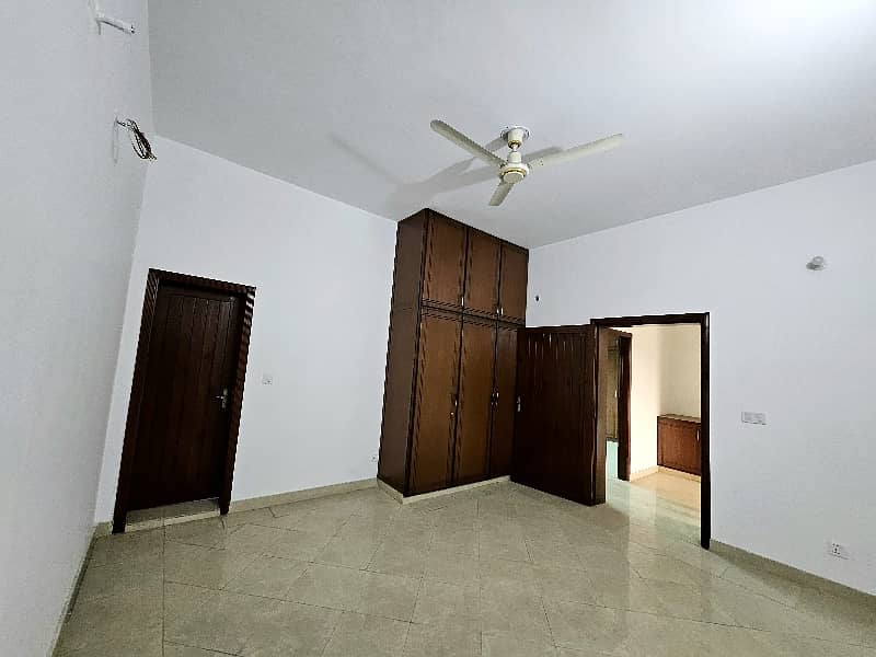 1 KANAL UPPER PORTION FOR RENT IN WAPDA TOWN D-2 BLOCK 1