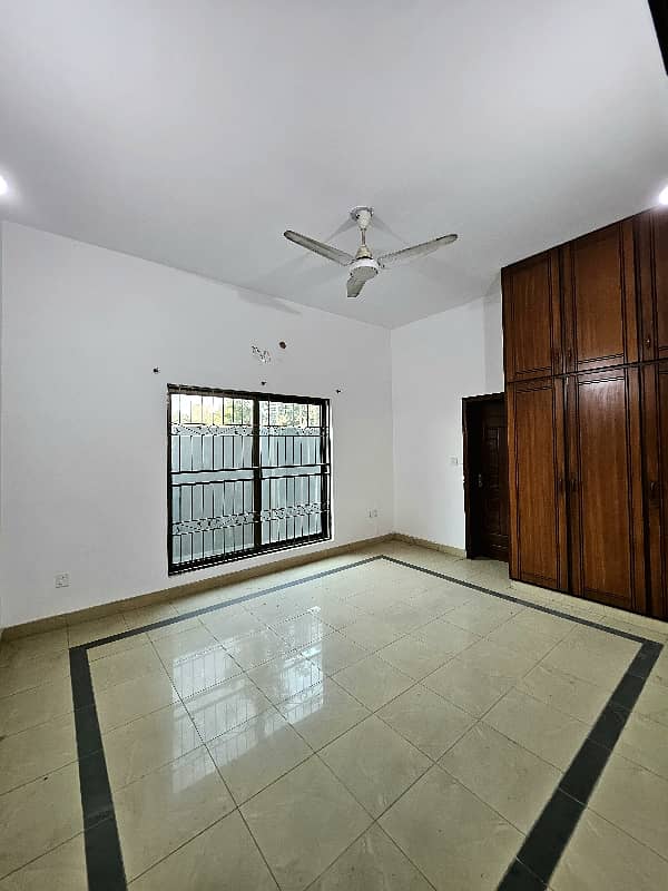 1 KANAL UPPER PORTION FOR RENT IN WAPDA TOWN D-2 BLOCK 5