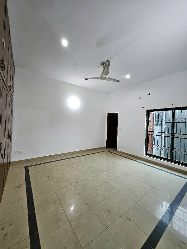 1 KANAL UPPER PORTION FOR RENT IN WAPDA TOWN D-2 BLOCK 6