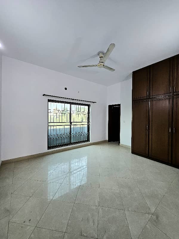 1 KANAL UPPER PORTION FOR RENT IN WAPDA TOWN D-2 BLOCK 7