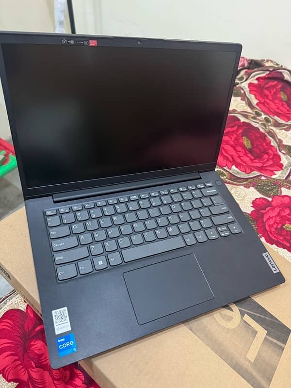 lenovo V14 G3 i5 12 gen 1