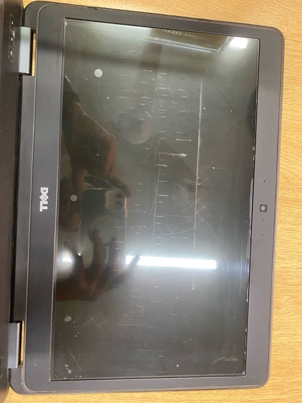 Dell lattitude i5 4th generation 8GB RAM 128 M1 ssd + 500 gb 3