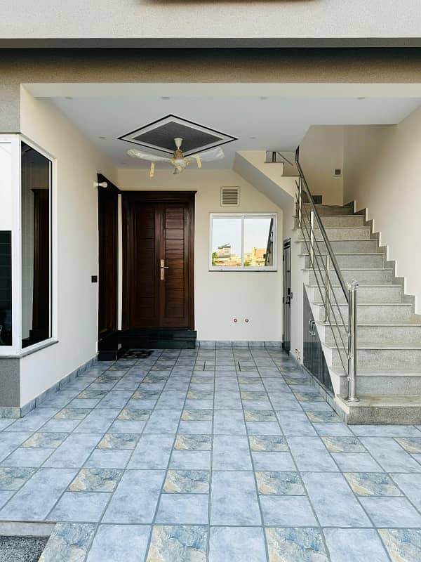 5 Marla Brand New Luxurious House For Sale At Reasonable Price In Park View City Lahore. 3