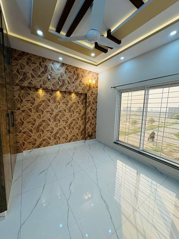 5 Marla Brand New Luxurious House For Sale At Reasonable Price In Park View City Lahore. 15