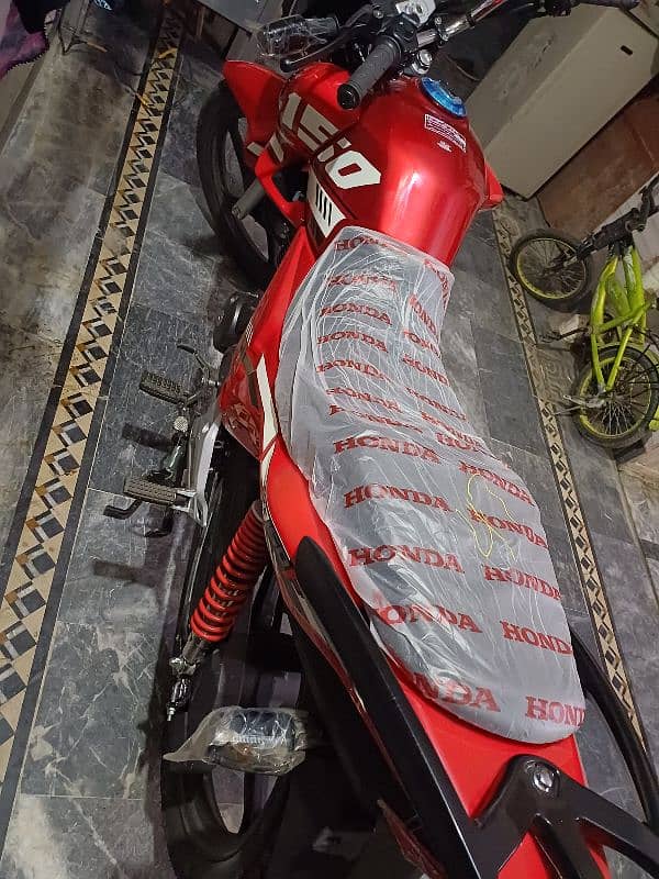 my new bicke honda 150F urgent sale open later hi number nae laga 0