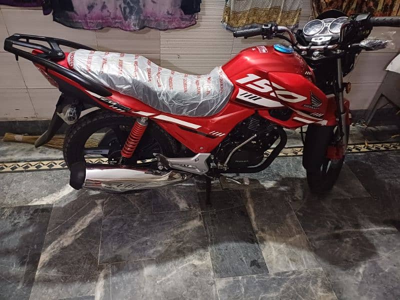 my new bicke honda 150F urgent sale open later hi number nae laga 1