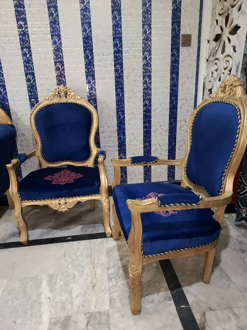 2 chairs in royal blue colour 3