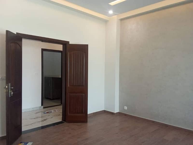 Brand New 10 Marla 3 Bedrooms Apartment Available For Rent In Sector S Askari 10 Lahore Cantt 6