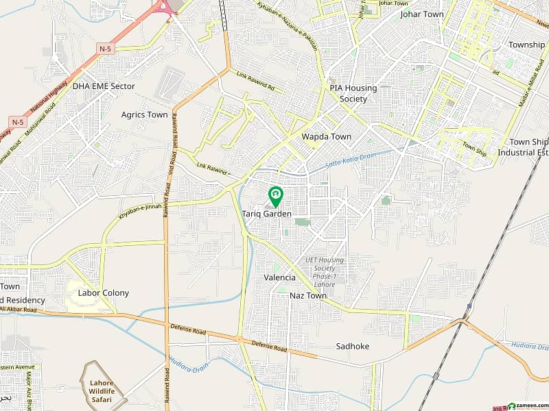 Near To Park 10 Marla House For Sale In Tariq Gardens - Block E Lahore 0