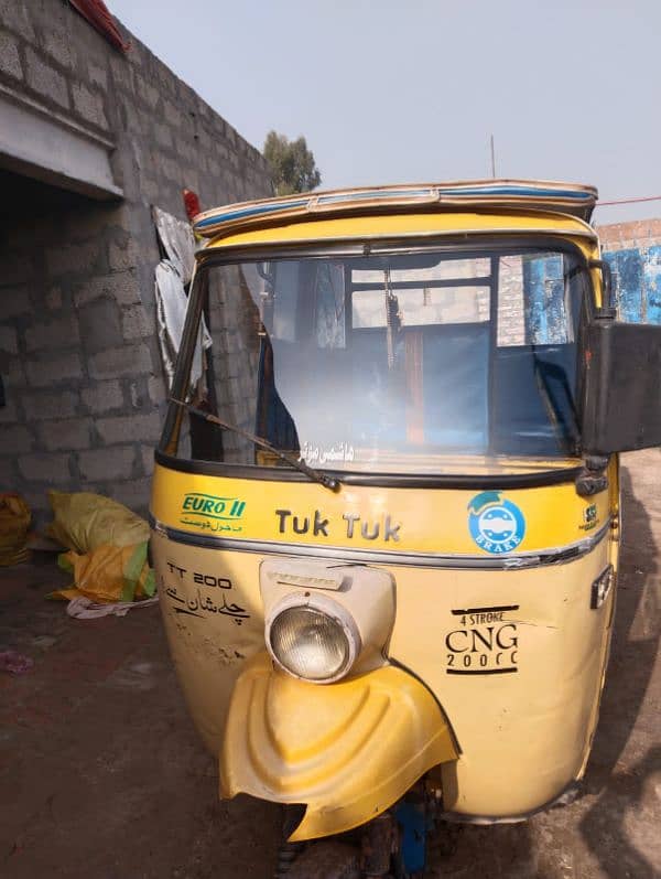 CNG Rickshaw 0