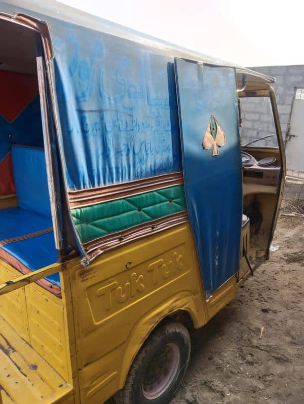 CNG Rickshaw 2