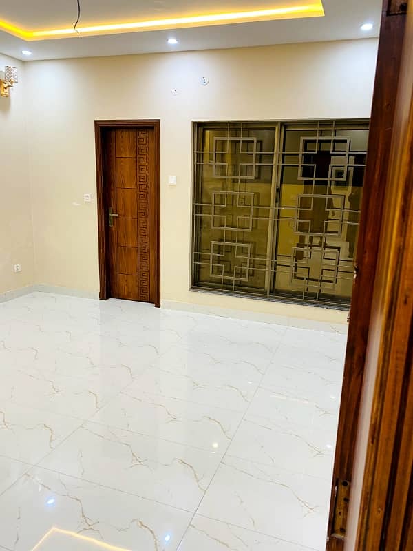 5 Marla Brand New Luxury Upper Portion Available For Rent in Park View City Lahore 4