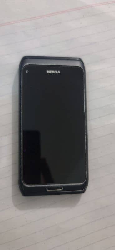 NOKIA E7 4