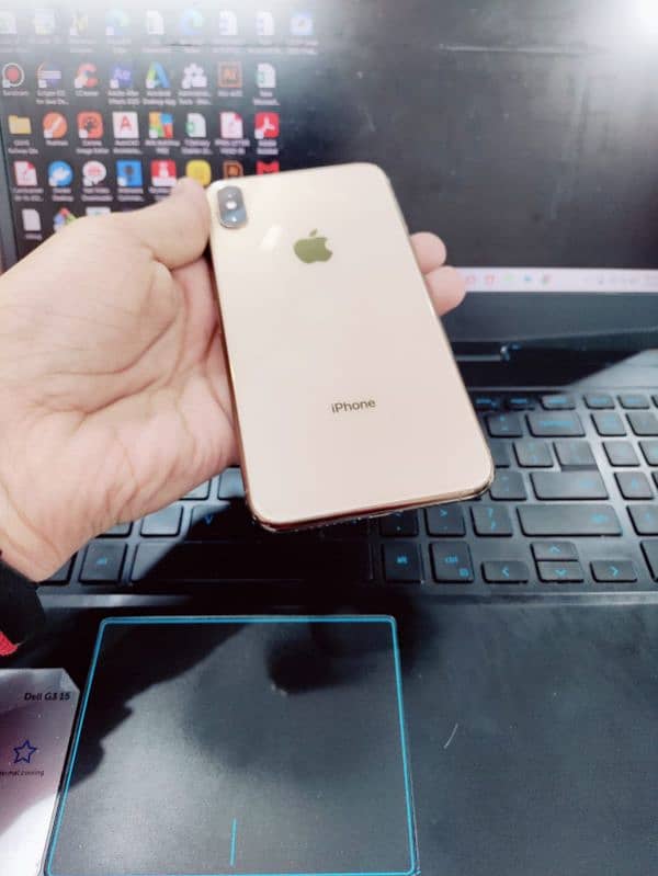 Iphone xs max 256gb pta approved with box. 0