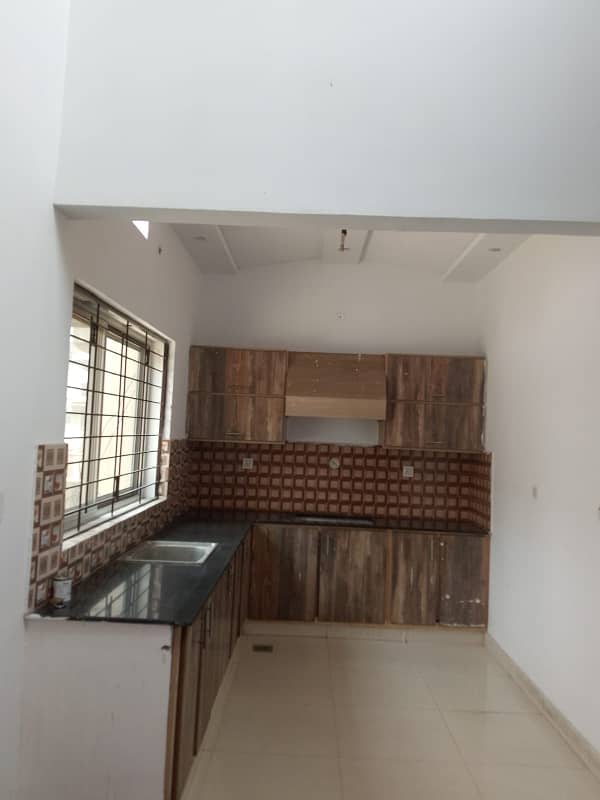 10 Marla Double Storey Used House 17