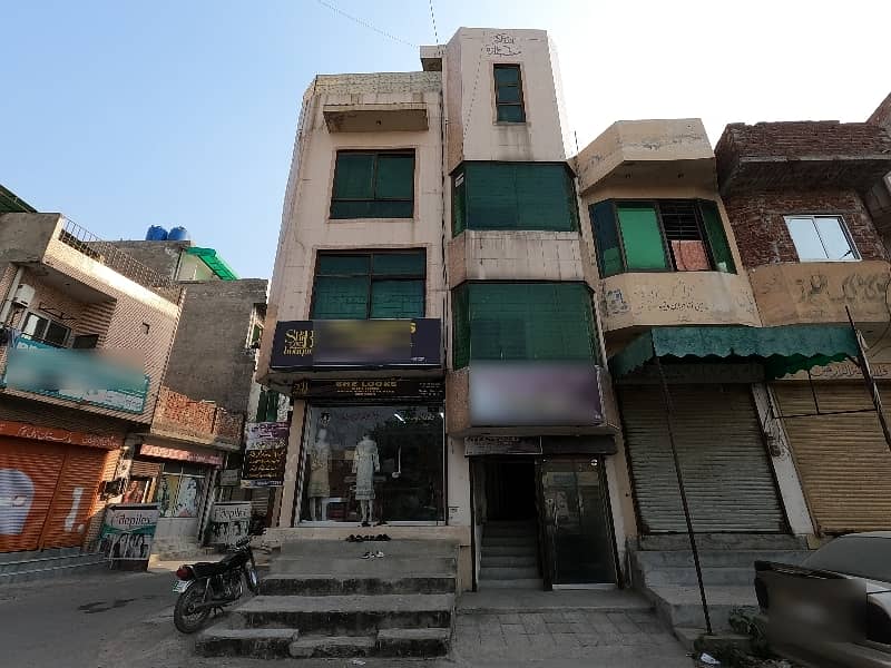 Stunning Corner 600 Square Feet Building In PCSIR Staff Colony Available 0