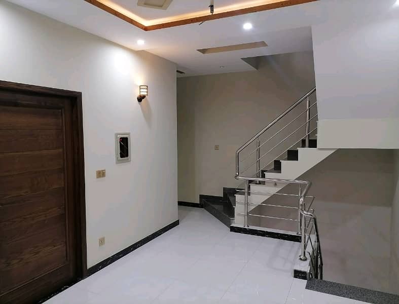 4 Marla House In PCSIR Staff Colony For sale At Good Location 2