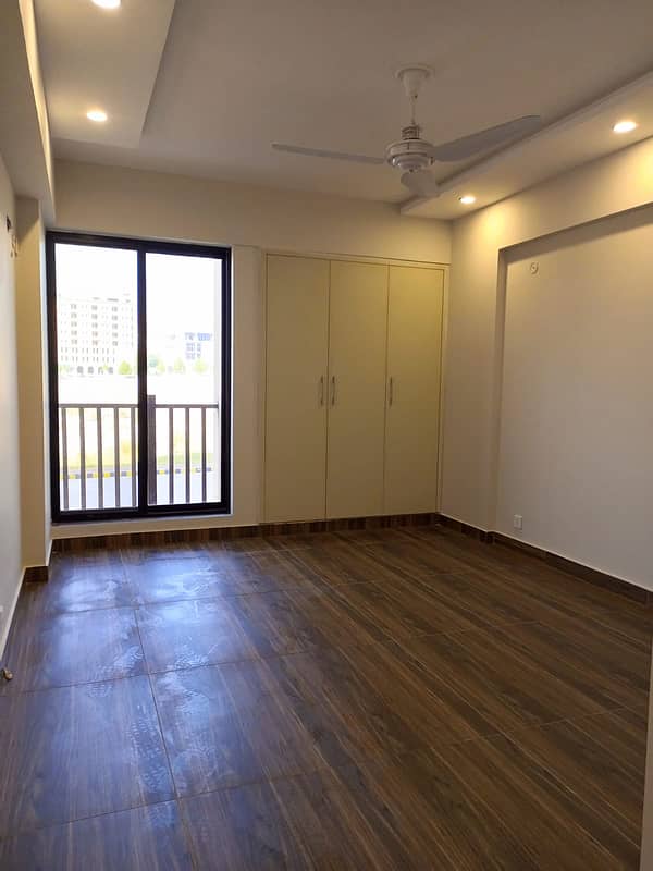 The Galleria Three Bedroom Diamond Category Apartment Available For Sale At Reasonable Price On 4th Floor 5