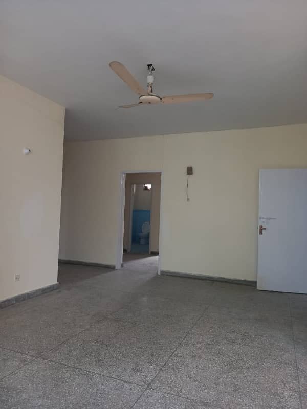 10 Marla 3 Bedrooms Apartment Available For Sale In Askari 2 Lahore Cantt 0