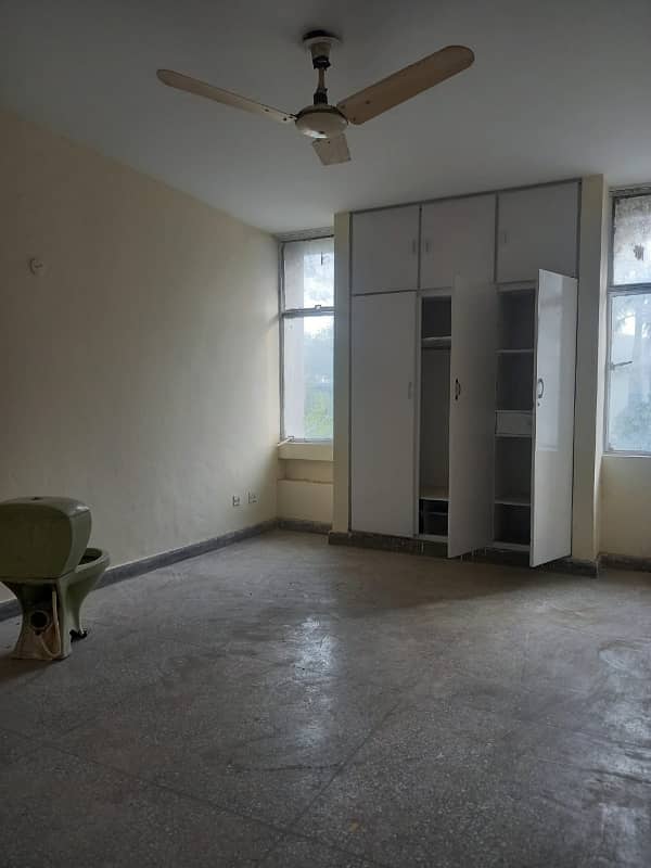 10 Marla 3 Bedrooms Apartment Available For Sale In Askari 2 Lahore Cantt 8