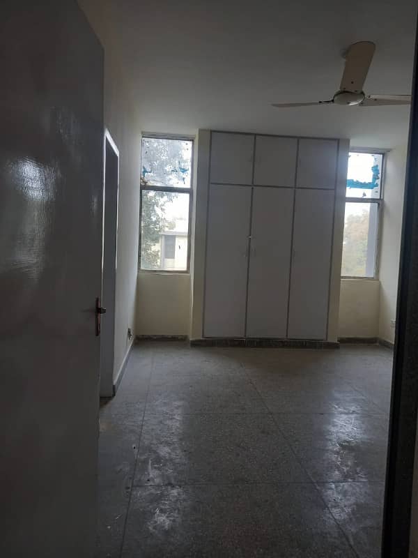 10 Marla 3 Bedrooms Apartment Available For Sale In Askari 2 Lahore Cantt 13