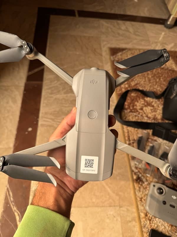 Dji Mavic air 2 fly more mint condition 3