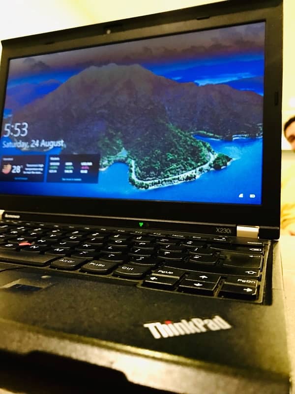 Lenovo ThinkPad x230i 1