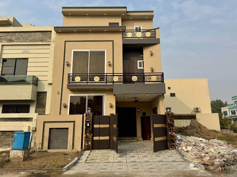 Citi Housing Gujranwala 5 Marla Ultra Modern Classic House Triple Story Design 22