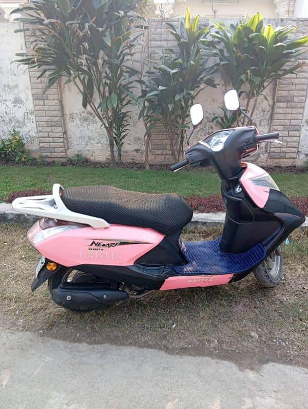 united Scooty 100cc 3