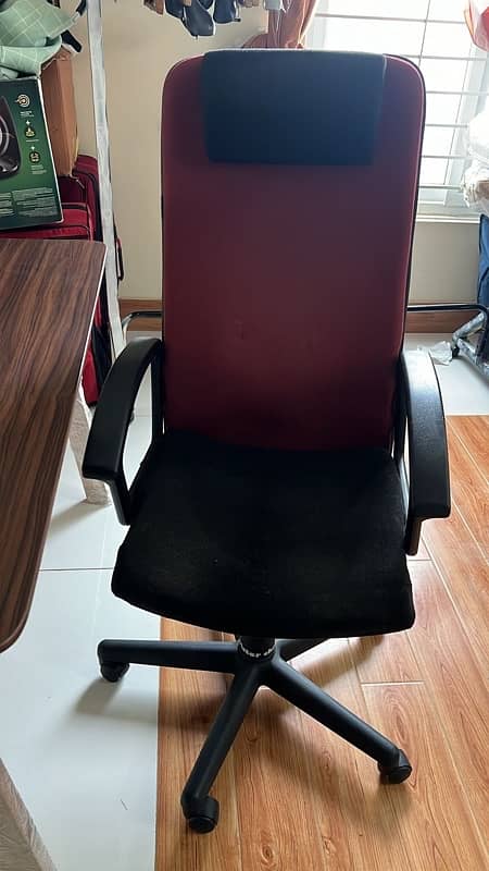 Office chair 0