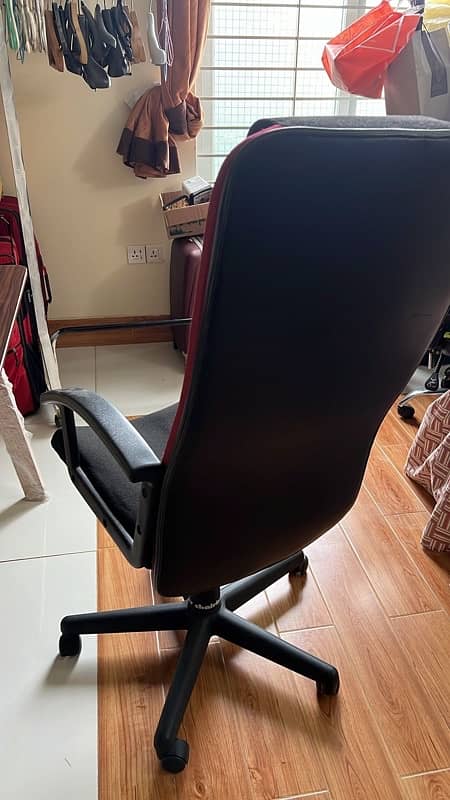 Office chair 1