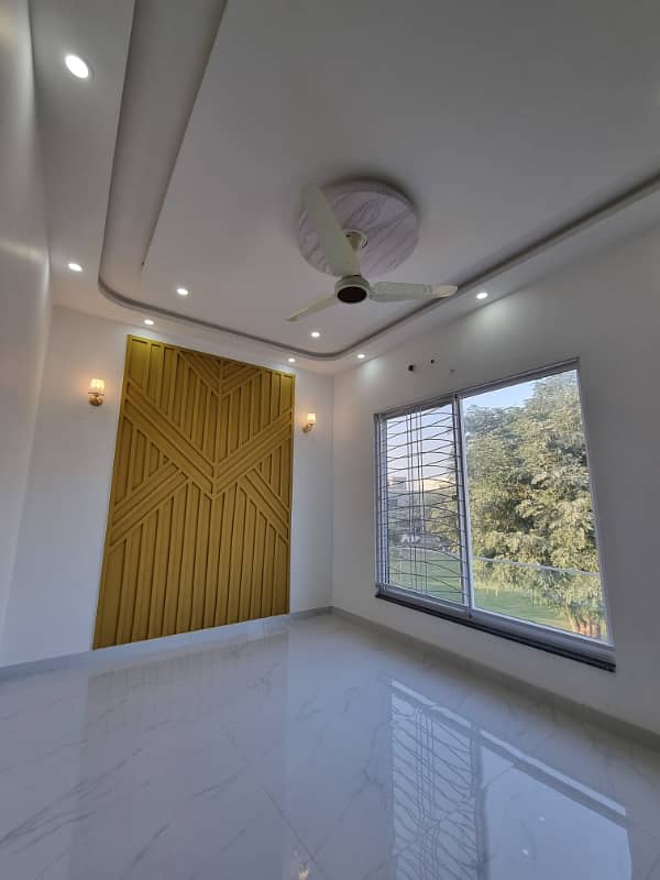 5 MARLA BRAND NEW HOUSE IS AVAILABLE FOR SALE IN VALENCIA HOUSING SOCIETY LAHORE 5