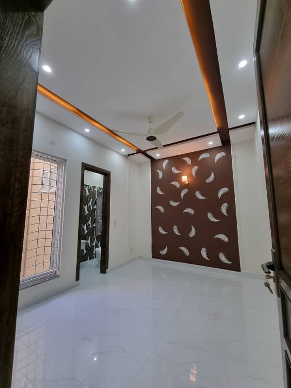 5 MARLA BRAND NEW HOUSE IS AVAILABLE FOR SALE IN VALENCIA HOUSING SOCIETY LAHORE 7